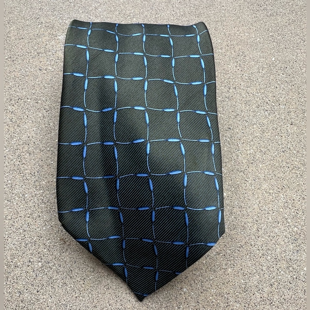 Yves Saint Laurent Men's Green and Blue Patterned Tie Vintage Necktie Luxury